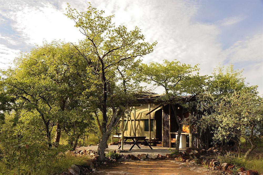 Etosha Village Окаукуэджо Экстерьер фото