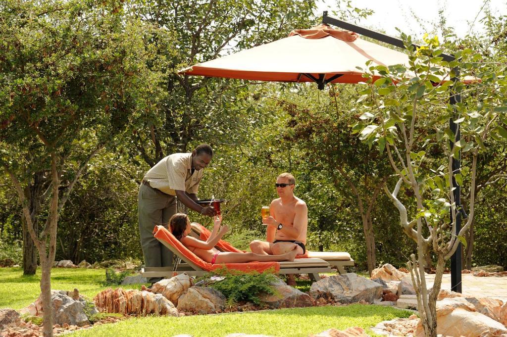 Etosha Village Окаукуэджо Экстерьер фото