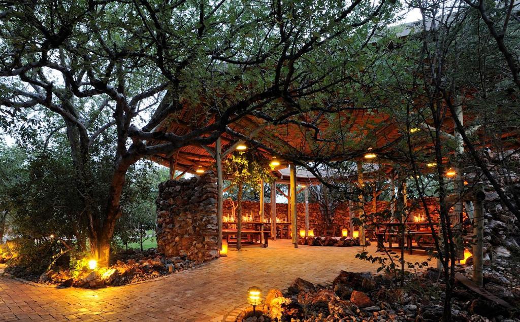 Etosha Village Окаукуэджо Экстерьер фото
