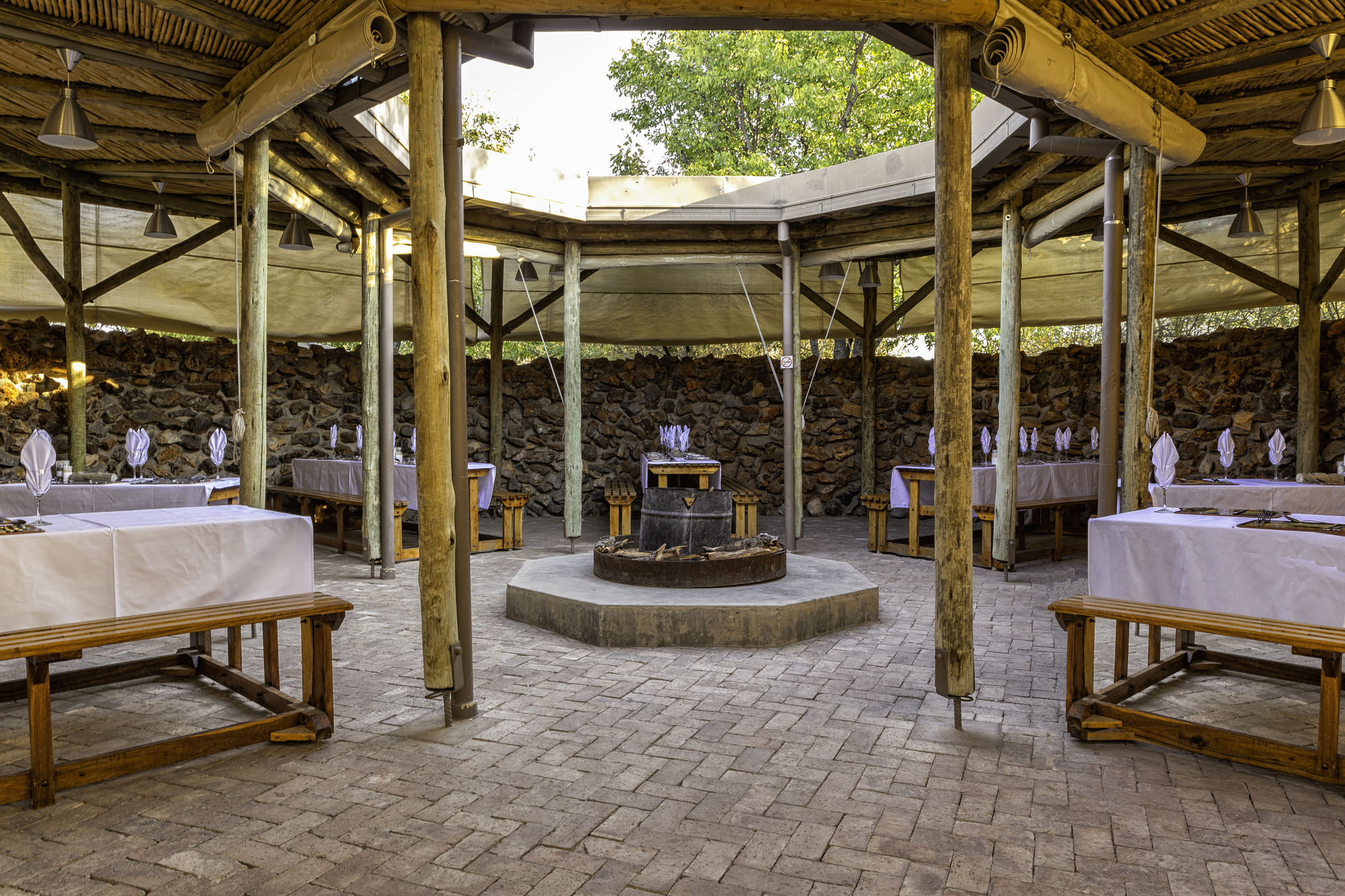 Etosha Village Окаукуэджо Экстерьер фото